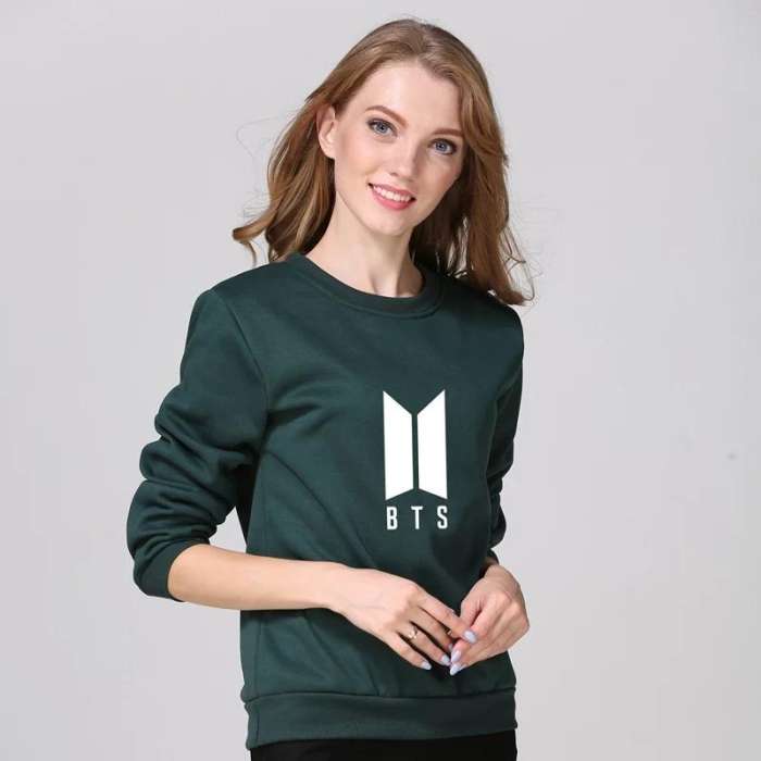 Bottle Green Fleece BTS Sweatshirt For Women 494 - AceCart Warm Hooded Sweatshirt in Green