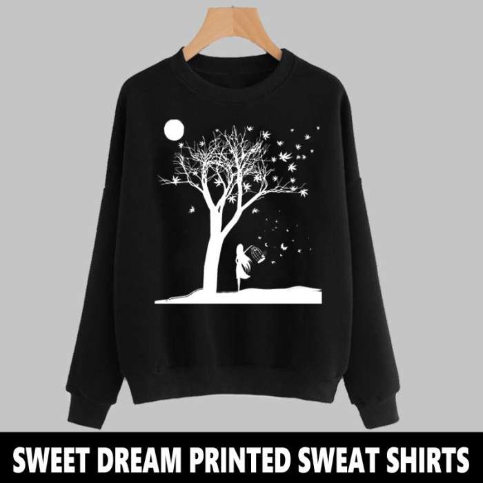 BLACK SWEET DREAM PRINTED SWEAT SHIRT - AceCart Warm Hooded Sweatshirt in Black